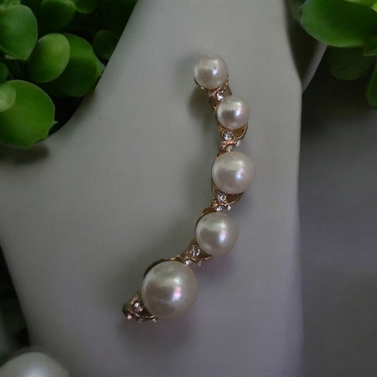 Ear cuff